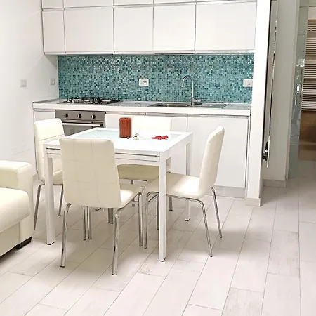 Genova Cod G9 Apartment Giulianova