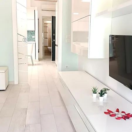 Genova Cod G9 Apartment *