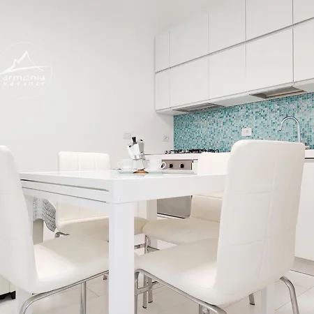 Genova Cod G9 Apartment *