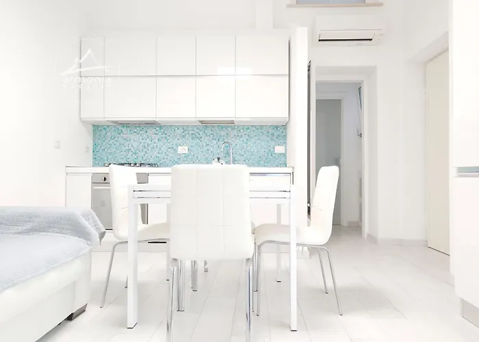 Genova Cod G9 Apartman